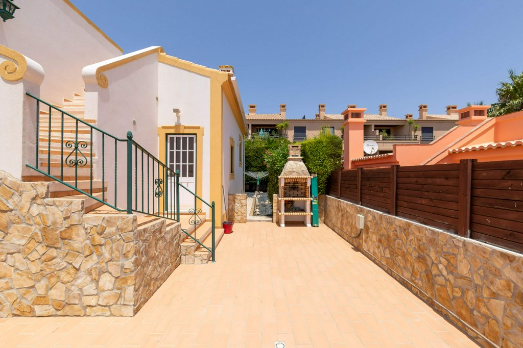 Beautiful 3-bedroom villa in Porto Dona Maria to rent