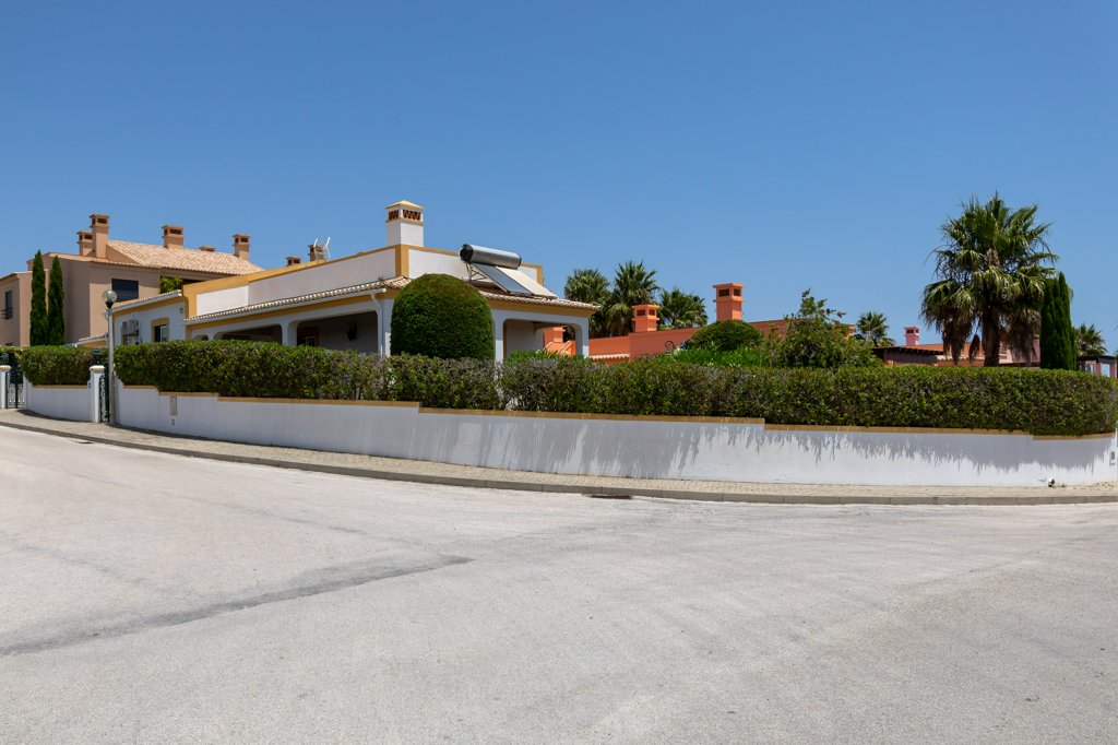 Beautiful 3-bedroom villa in Porto Dona Maria to rent