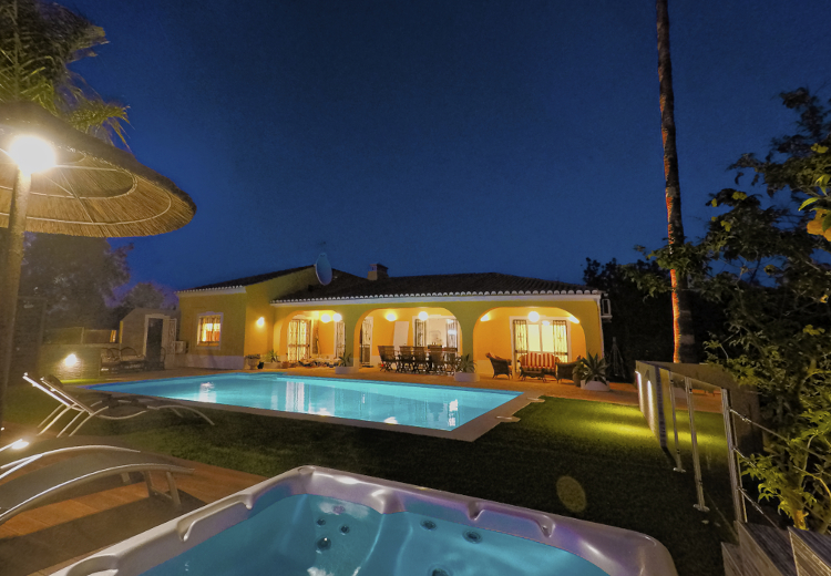 Fantastic 5-Bedroom Villa near Carvoeiro Beach for rent