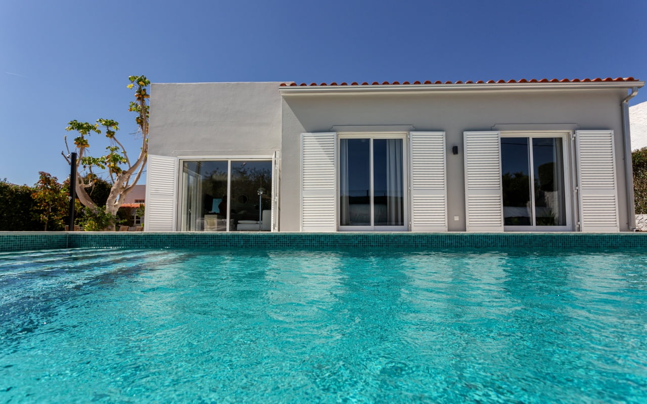 Beautiful luxury 4-bedroom villa with private pool to rent