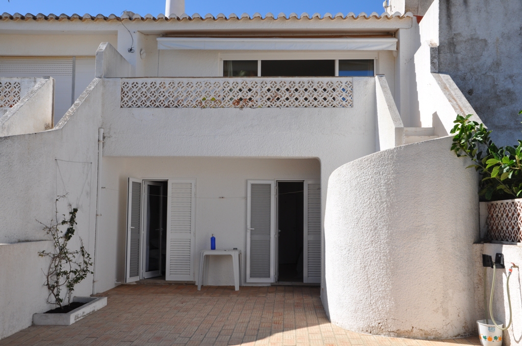 Excellent location 20 meters from the beach in luz to rent