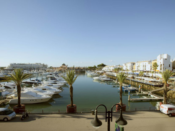 Excellent Well-Located 1-Bedroom Apartment in Vilamoura for rent