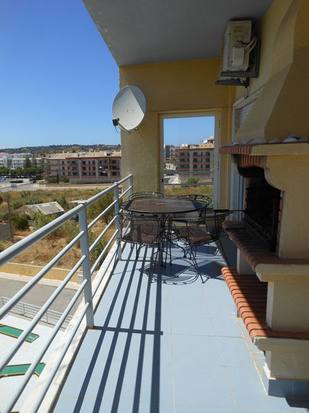 2-bedroom Apartment in Excellent Location for rent