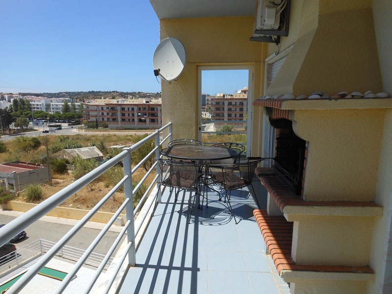 2-bedroom Apartment in Excellent Location for rent