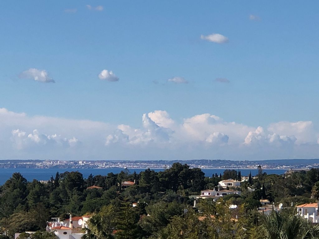 Traditional 2-bedroom townhouse in Carvoeiro to rent