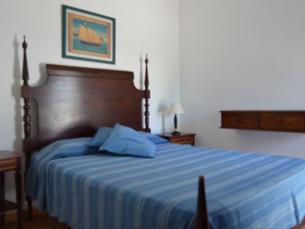 Traditional 4 bedroom villa located in Manta Rota rent