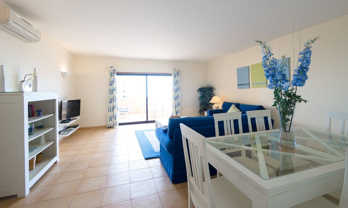 Spacious 2-bedroom apartments in the heart of Luz for rent