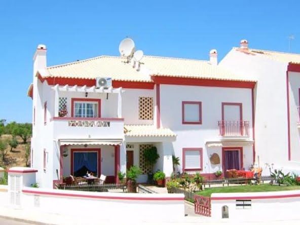 2-bedroom apartment in quiet location in Ferragudo to rent